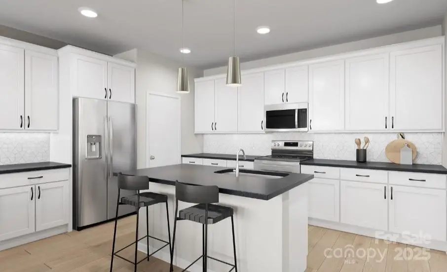 8430 Discovery Lane, Charlotte, NC 28216 - Image #1