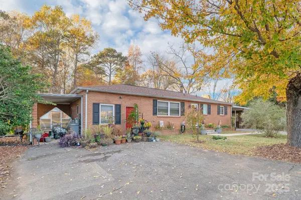 3842 Dowell Street, Hickory, NC 28602