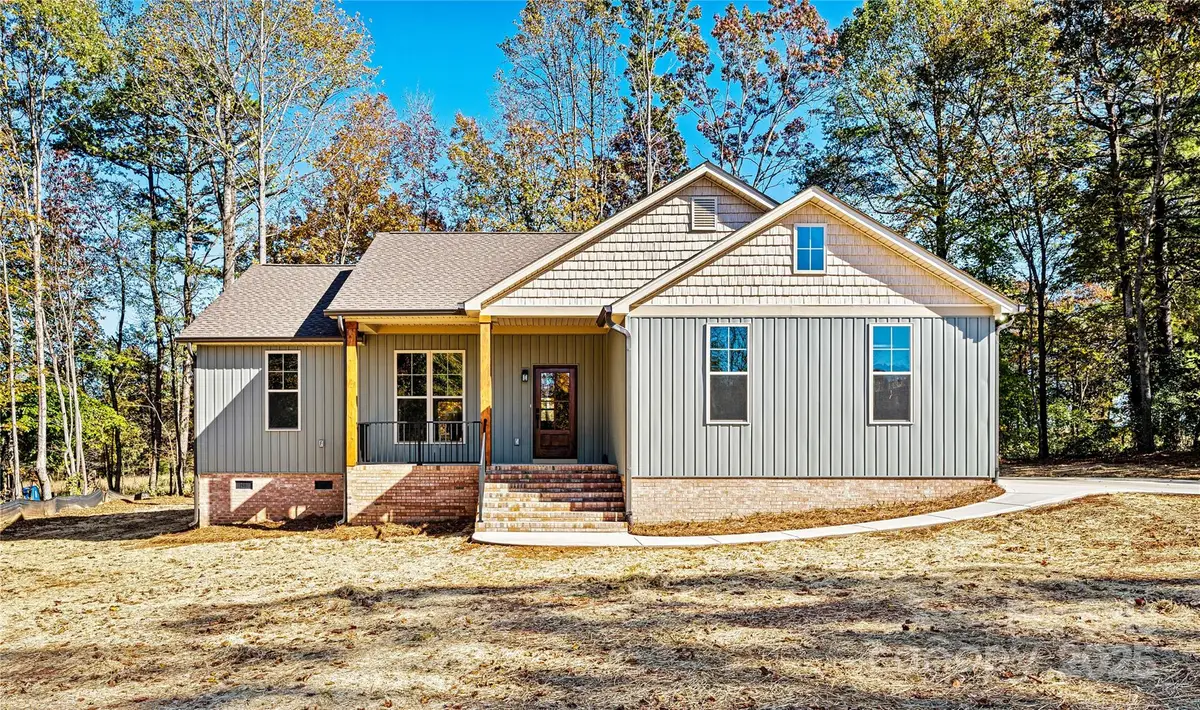 2050 Hermit Trail, Newton, NC 28658 - Image #1
