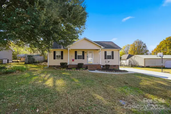 406 E Corriher Street, Landis, NC 28088