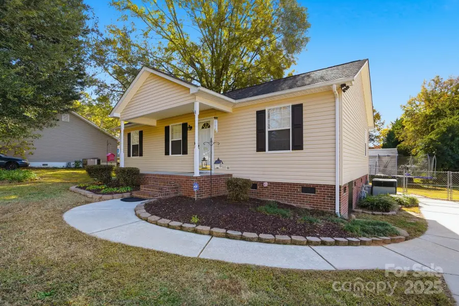 406 E Corriher Street, Landis, NC 28088 - Image #2