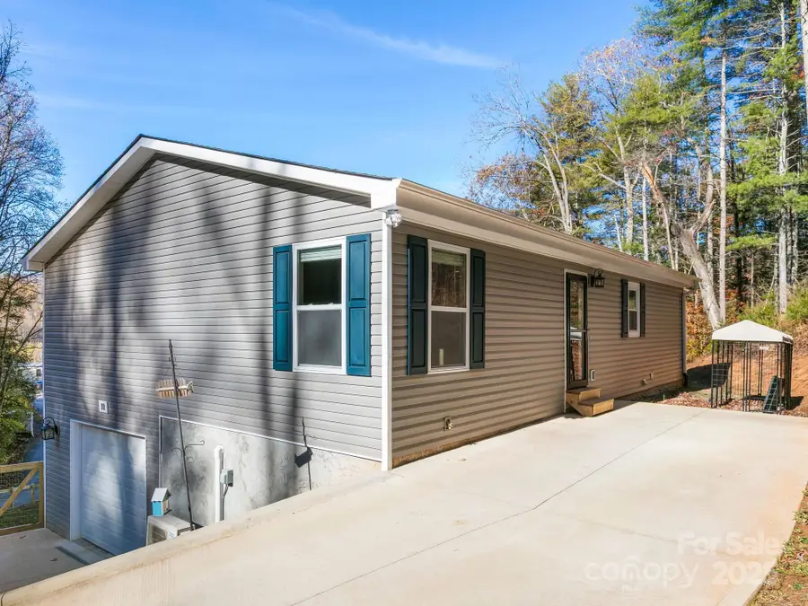 30 Shire Way Lane, Leicester, NC 28748 - Image #2