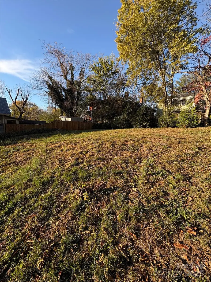 99999 Dundee Street, Asheville, NC 28801 - Image #3