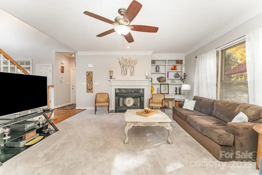 5105 Downing Creek Drive, Charlotte, NC 28269 - Image #2