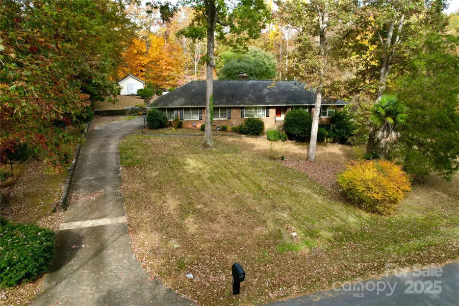 10802 Chestnut Hill Drive, Matthews, NC 28105 - Image #3