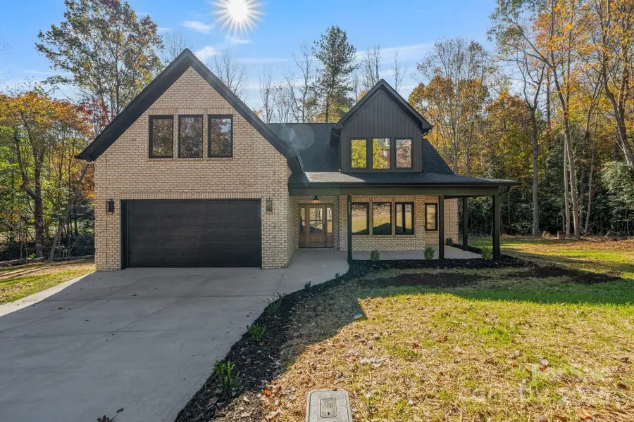 6407 Sterling Place, Hickory, NC 28601 - Image #2