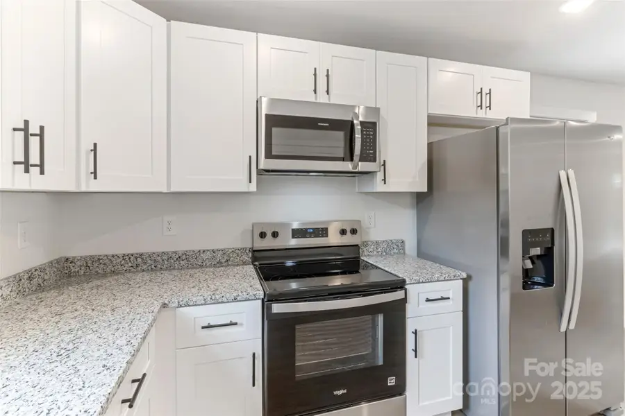 21 8th Avenue Se #5, Hickory, NC 28602 - Image #3