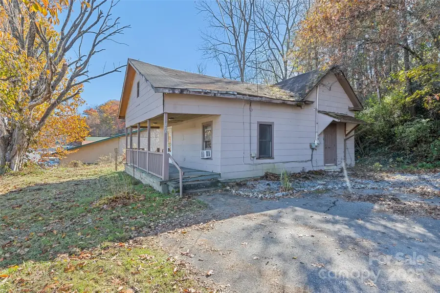 8063 Carolina Boulevard, Clyde, NC 28721 - Image #3