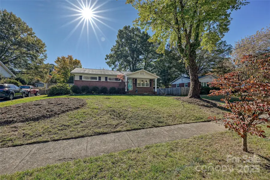 1514 Briarfield Drive, Charlotte, NC 28205 - Image #2