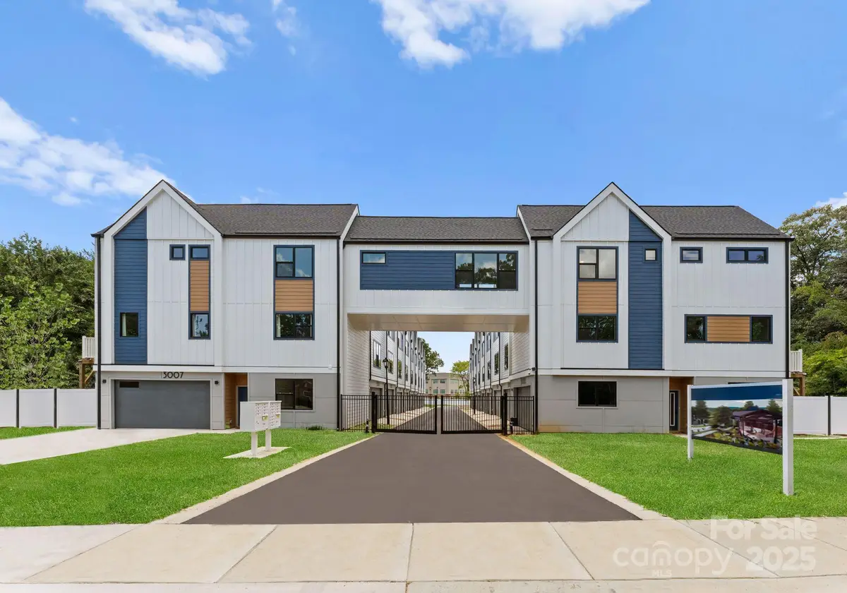 3040 Yada Lane, Charlotte, NC 28208 - Image #1