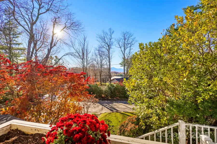 366 Spruce Road, Blowing Rock, NC 28605 - Image #3