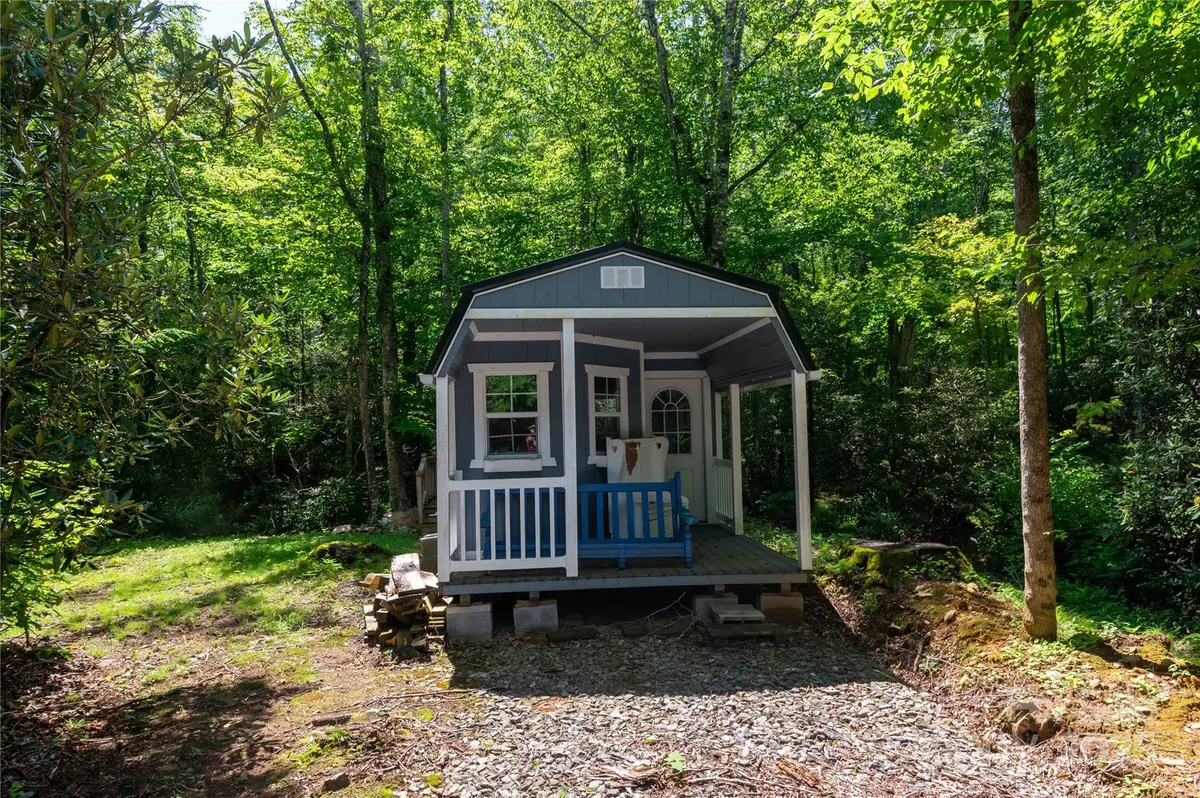 245 White Oak Creek Road, Burnsville, NC 28714 - Image #1