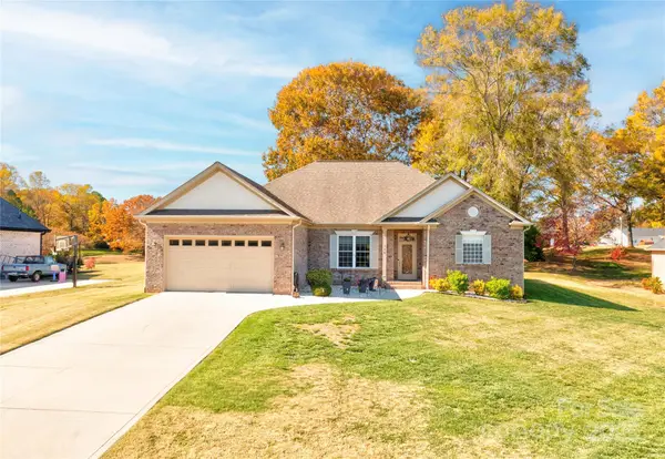 128 Harbourtown Drive, Kings Mountain, NC 28086