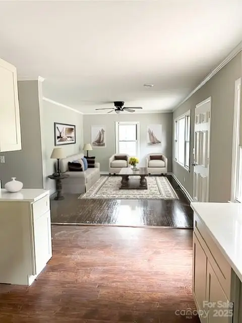 322 S Ransom Street, Gastonia, NC 28052