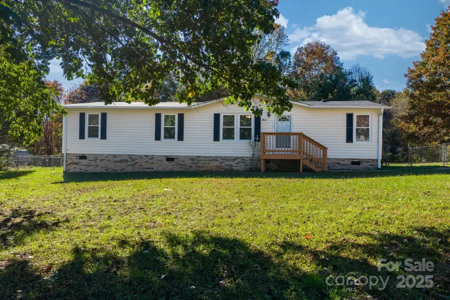 390 River Shoals Ridge Drive, Taylorsville, NC 28681 - Image #3