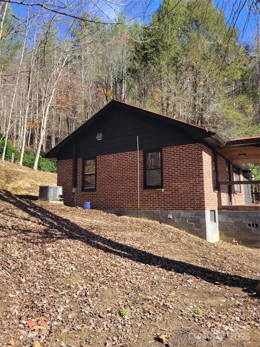2162 S Big Horse Creek Road, Lansing, NC 28643 - Image #3