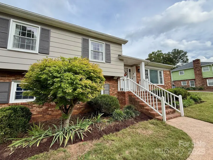 1258 Cambridge Street, Gastonia, NC 28054 - Image #3