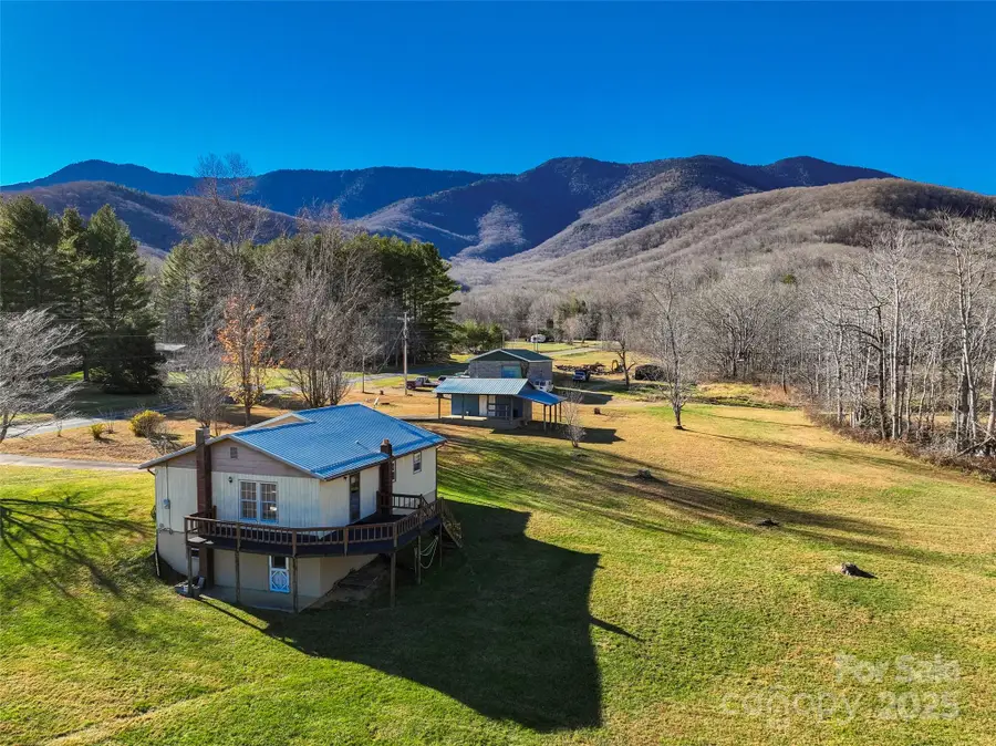 1879 White Oak Road, Burnsville, NC 28714 - Image #3