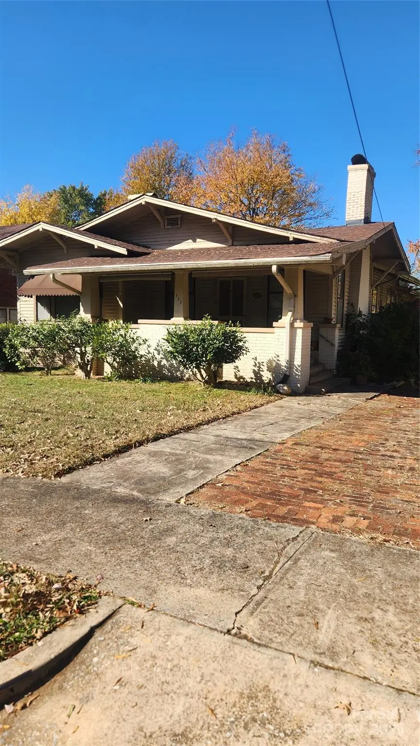 232 5th Street Se, Hickory, NC 28602 - Image #1