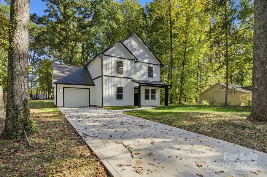 2310 Sunset Boulevard, Charlotte, NC 28269 - Image #2