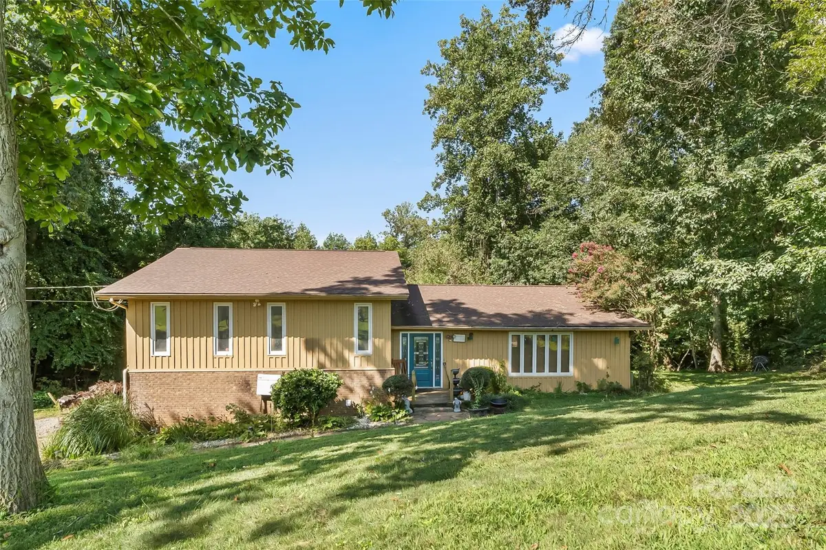 11 Creasman Place, Asheville, NC 28806 - Image #1
