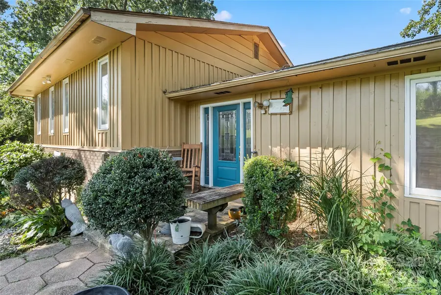 11 Creasman Place, Asheville, NC 28806 - Image #2