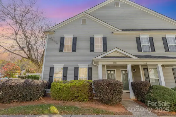 1911 Flushing Court, Charlotte, NC 28215