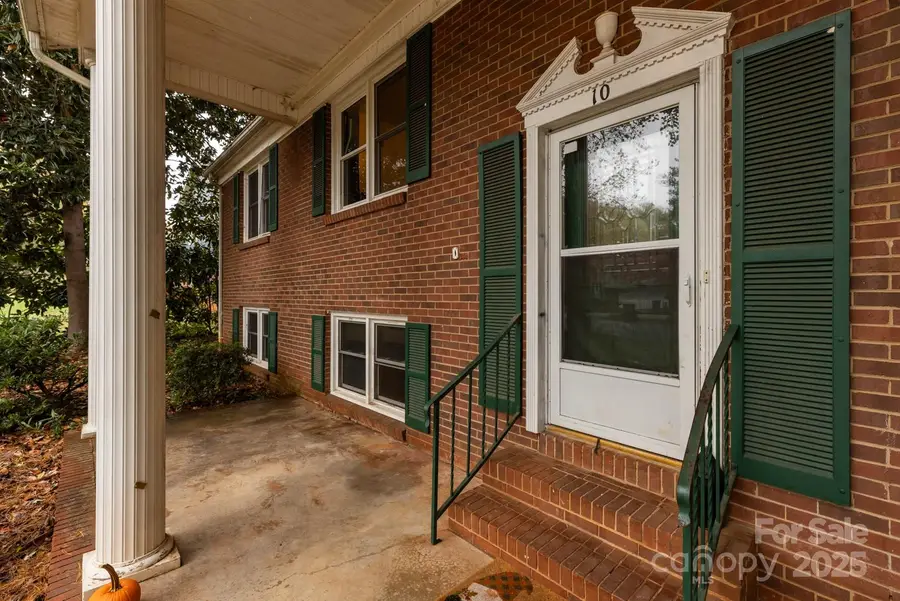 10 Maple Court, Newton, NC 28658 - Image #2