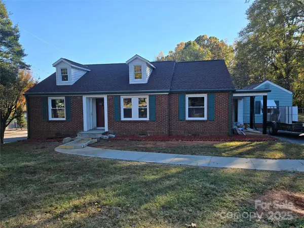 221 E Herman Street, Newton, NC 28658