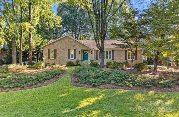1622 Piccadilly Drive, Charlotte, NC 28211