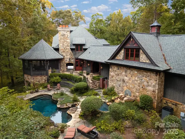 900 Fairview Farms Road, Campobello, SC 29322