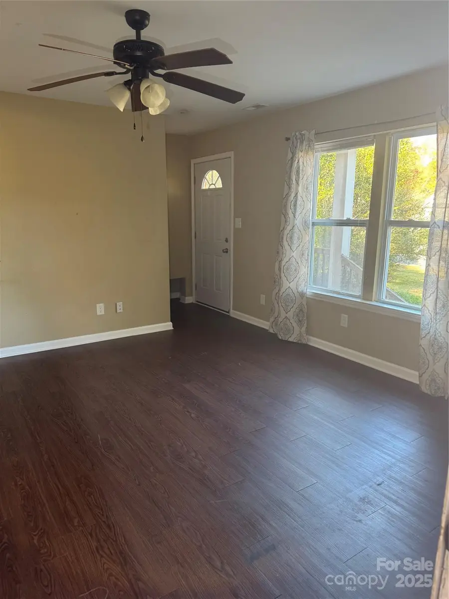 918 Breezewood Drive, Charlotte, NC 28262 - Image #2