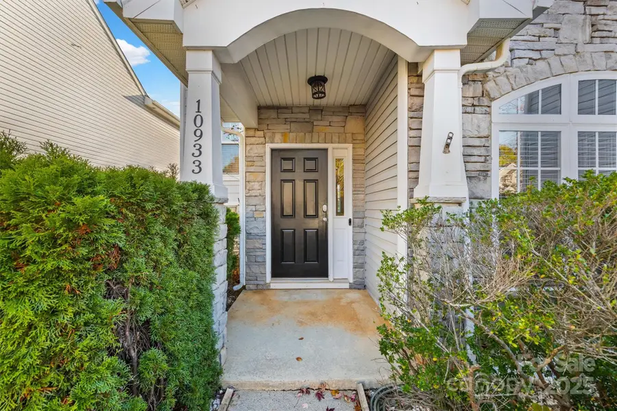 10933 Sedgemoor Lane, Charlotte, NC 28277 - Image #3