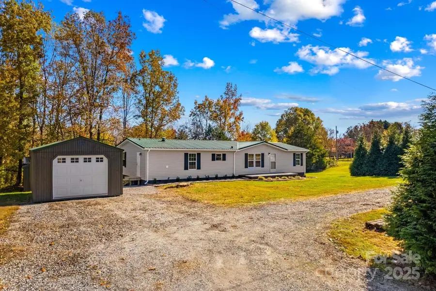 110 Little Valley Lane, Statesville, NC 28625 - Image #2