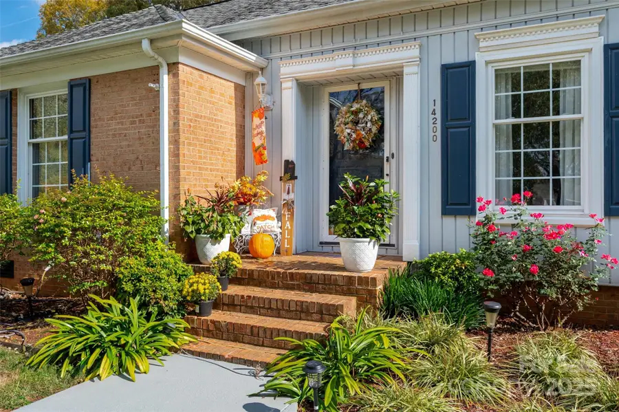 14200 Springwater Drive, Matthews, NC 28105 - Image #2