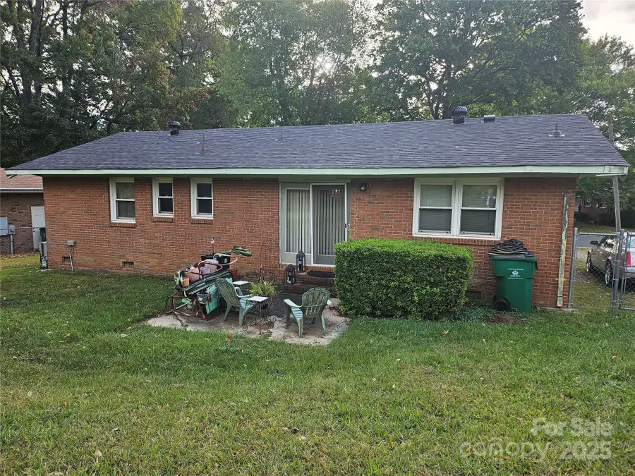 1245 Pondella Drive, Charlotte, NC 28213 - Image #3