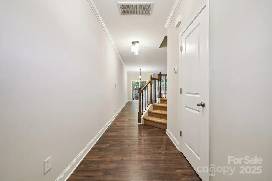 5020 Harris Woods Boulevard, Charlotte, NC 28269 - Image #3