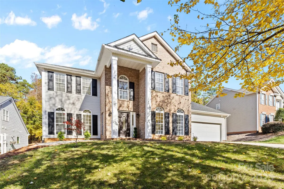 7424 Sugar Maple Lane, Charlotte, NC 28215 - Image #1