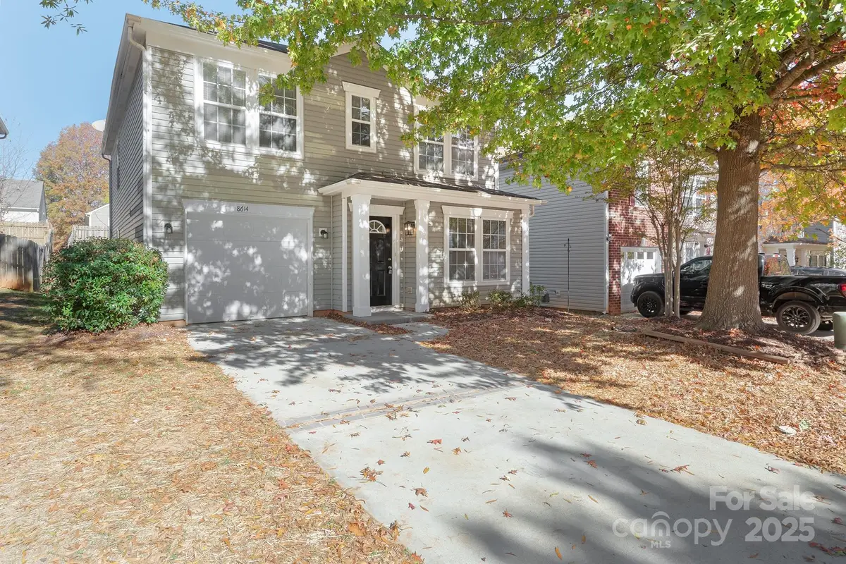 8614 Panglemont Drive, Charlotte, NC 28269 - Image #1
