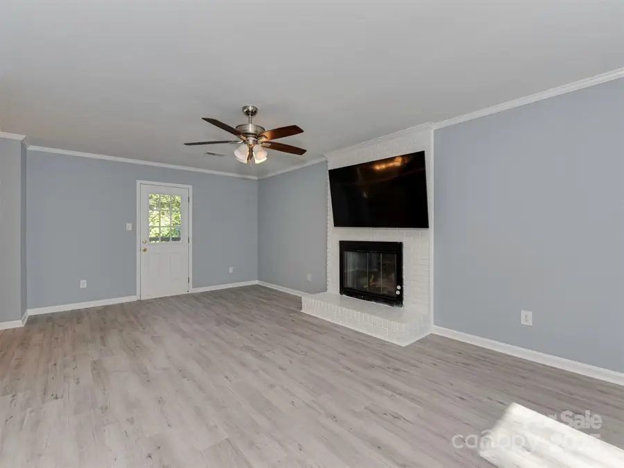 7413 Lockmont Drive, Charlotte, NC 28212 - Image #3