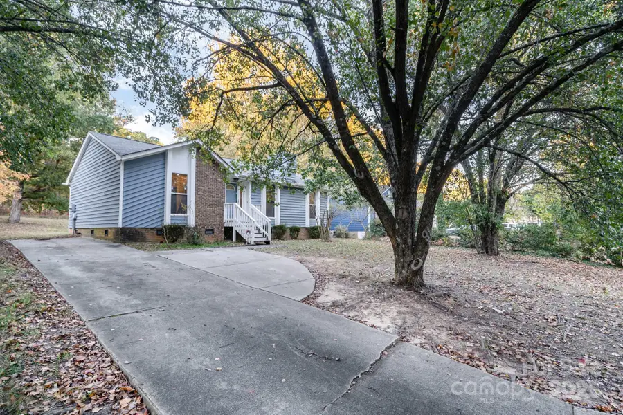 8031 Gera Emma Drive, Charlotte, NC 28215 - Image #2
