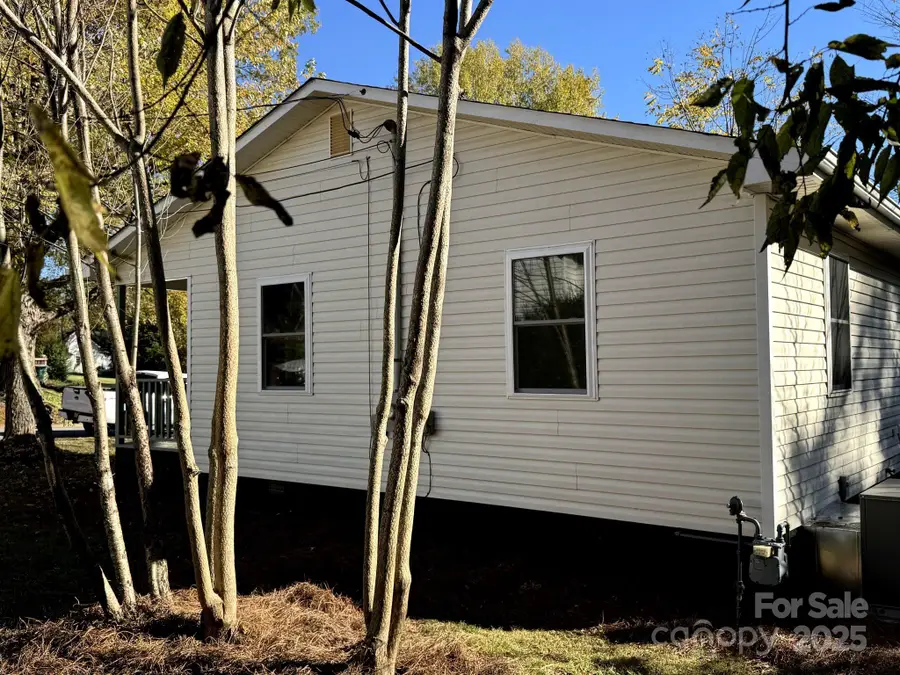 1208 N Ashe Avenue, Newton, NC 28658 - Image #3