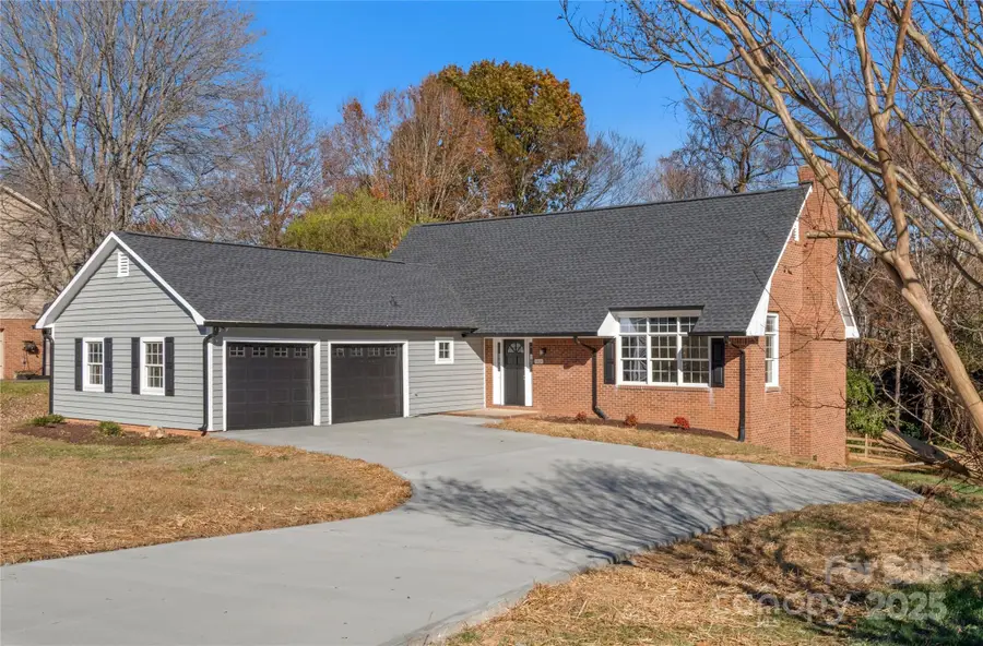 5309 Moss Creek Lane, Clemmons, NC 27012 - Image #3