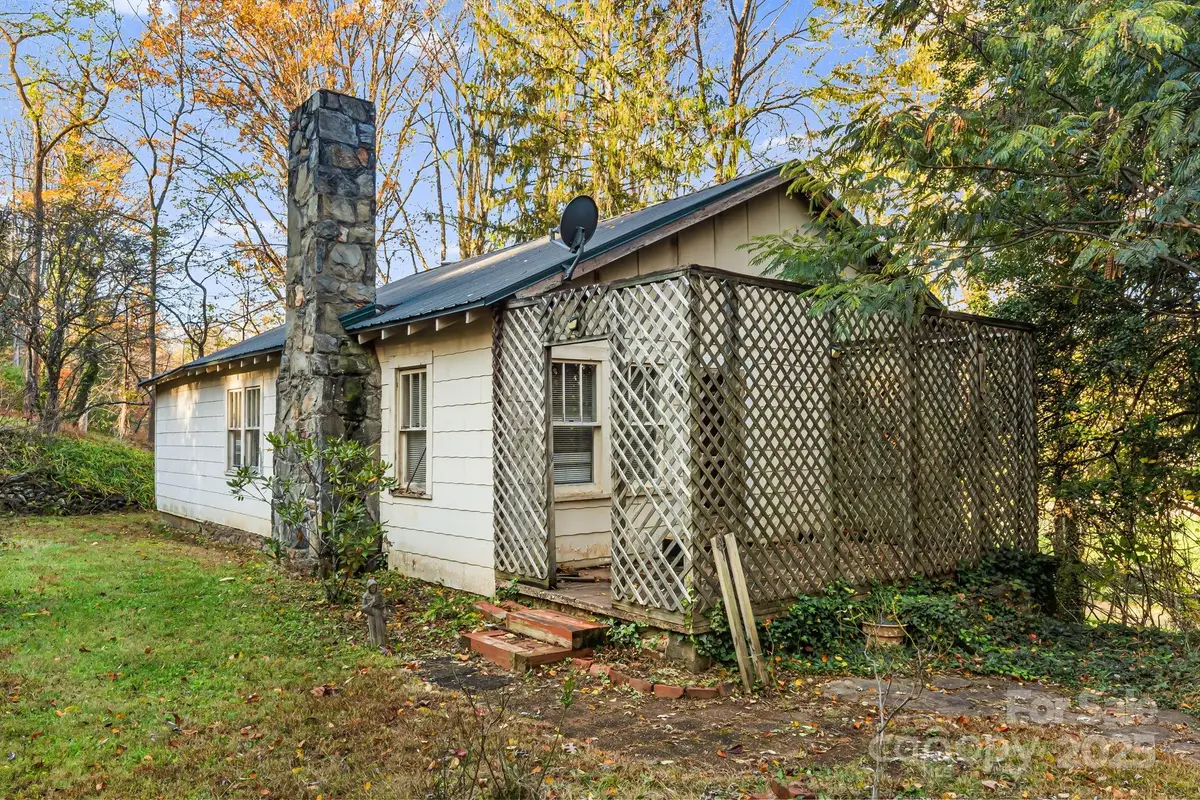 49 Willow Creek Drive, Asheville, NC 28803 - Image #1