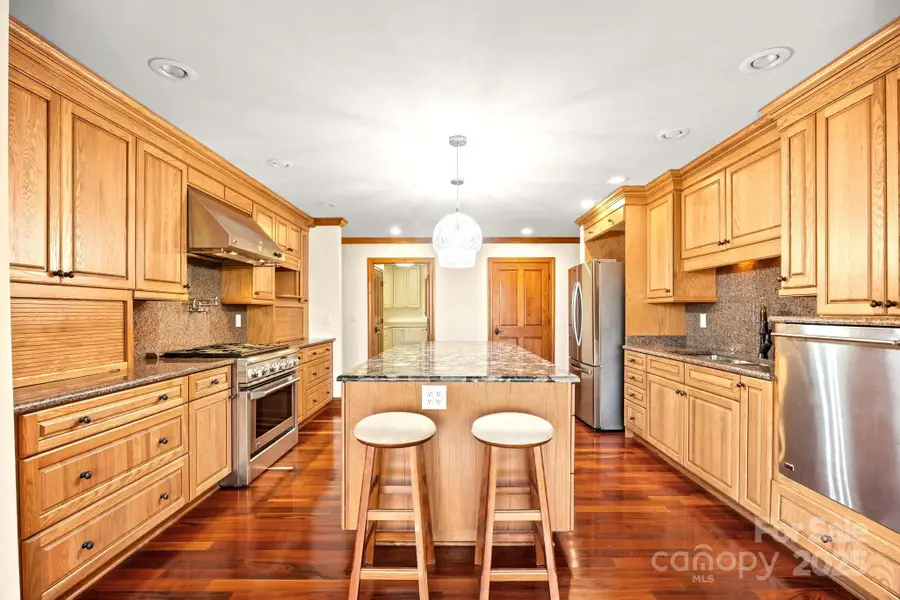 206 View Ridge Parkway, Leicester, NC 28748 - Image #3