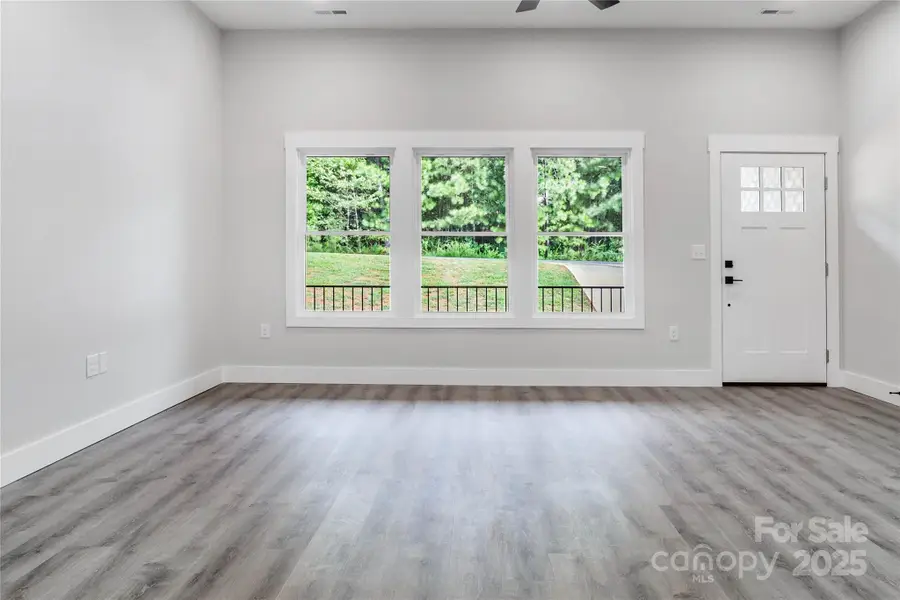 5751 Selkirk Drive, Hickory, NC 28601 - Image #3