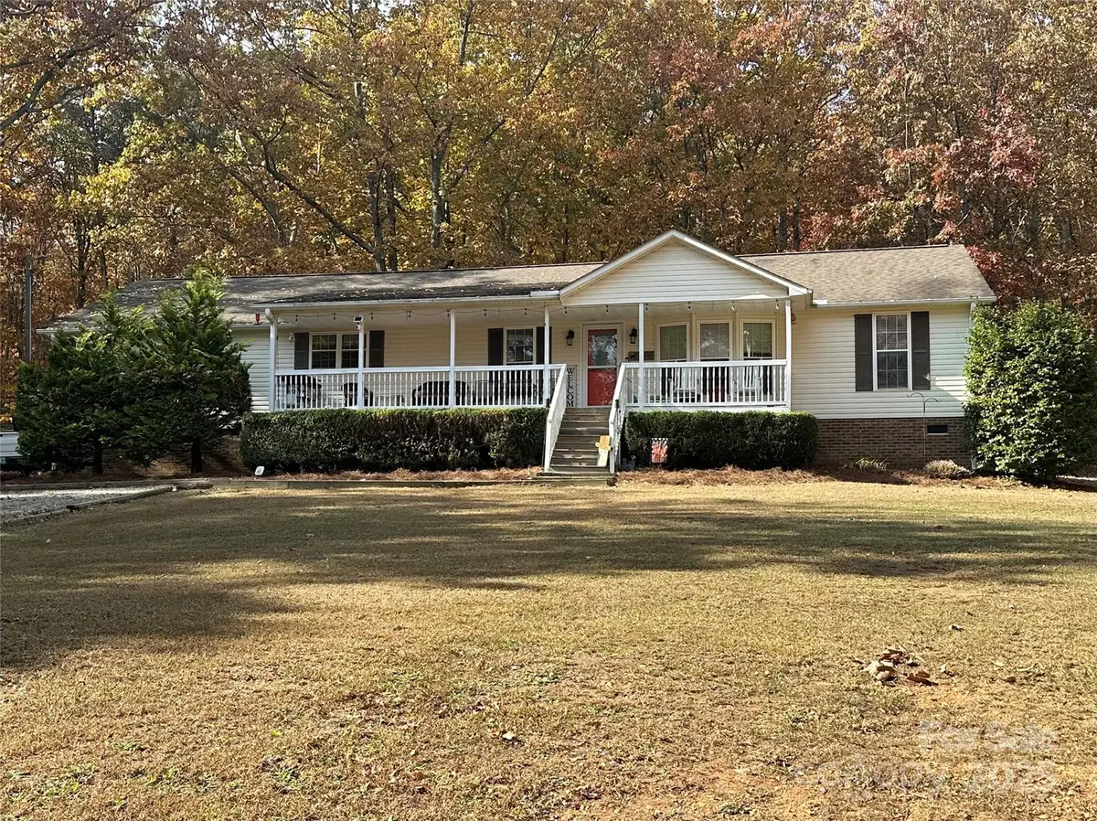 966 Laurelwood Drive, Clover, SC 29710 - Image #1