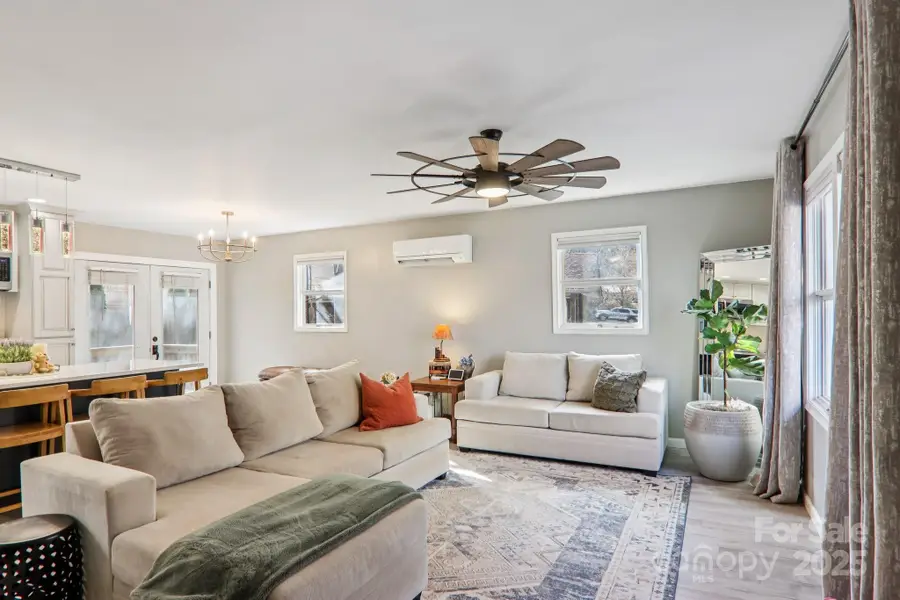 199 Davis Cove Road, Waynesville, NC 28786 - Image #3