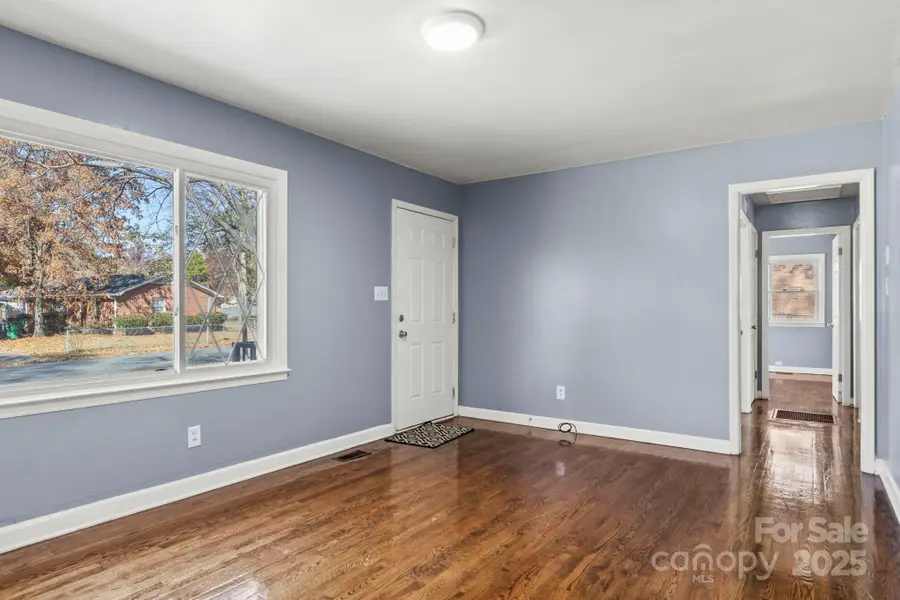 844 Squirrel Hill Road, Charlotte, NC 28213 - Image #3
