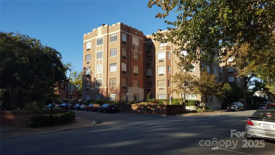301 W 10th Street W #308, Charlotte, NC 28202 - Image #2